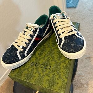 Gucci Sneakers Size 40, New with Dust Bag (No Box)